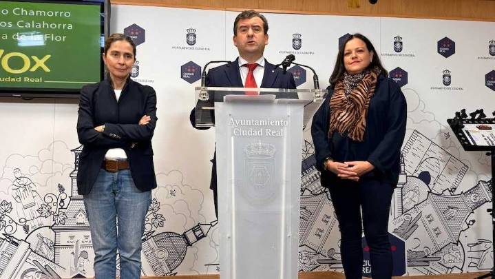 Chamorro fue “obligado a dejar el cargo de concejal”, según Pérez Sánchez