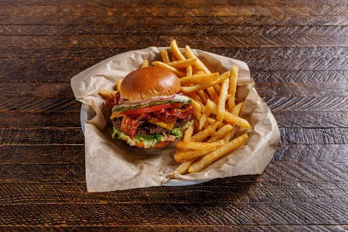 Veterans Day 2025: Free meals, discounts, and deals