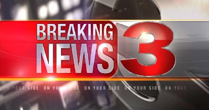 Vivian officer shot; suspect possibly barricaded inside house