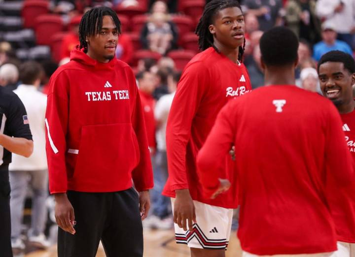 Deadspin | JT Toppin has huge debut as No. 10 Texas Tech pulls away from Sam Houston