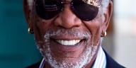 “No soy Dios, solo un actor con buena voz”: Morgan Freeman reflexionó sobre la fama, la espiritualidad y el paso del tiempo