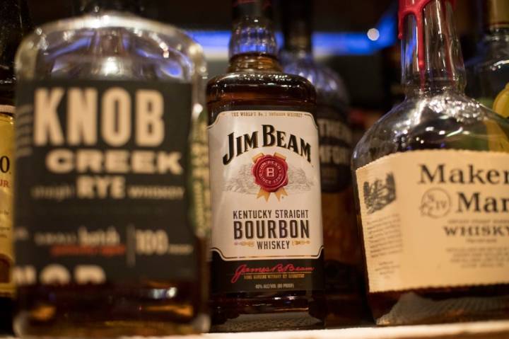Kansas' last dry county votes to loosen liquor laws