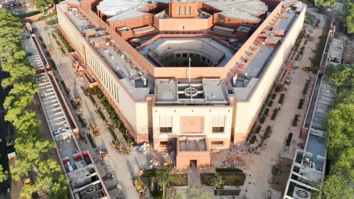 DC Edit | If Parl Sits Longer, Will It Work?