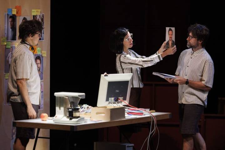 Descubre la 33ª Muestra Guillermo Heras: teatro contemporáneo español en el Teatre Arniches hasta el 16 de noviembre