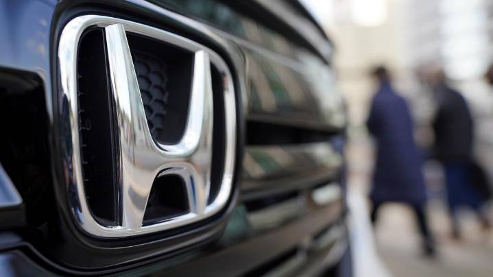 Honda recalls 256,000 Accord sedans because a software glitch can cause the vehicles to lose power