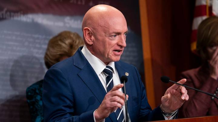 Kelly to Hegseth: Pentagon investigation over ‘illegal orders’ video won’t ‘intimidate me’