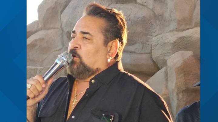 Tejano artist Ram Herrera honored in cancer awareness benefit