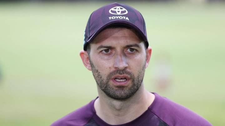 England fast bowler Mark Wood plays down rivalry in uninspiring press conference in Perth