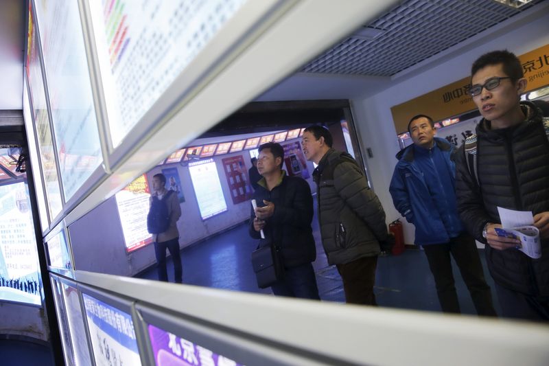 China's youth jobless rate drops to 17.3% in October