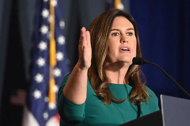 Nueva iniciativa de Sarah Huckabee Sanders, inspirada en el evangelio, ofrece "una ayuda, no una limosna"