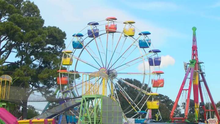 Two girls fall from Ferris wheel at Louisiana festival, hospitalized