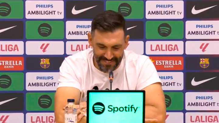 La sonrisa inevitable de Eder Sarabia cuando le preguntan si se ve entrenando al Barcelona algún día: "Cuando me despedí del Barça..."