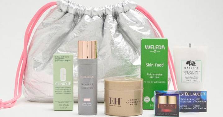 Get M&S skincare bag for just £7.31 with clever deal stack