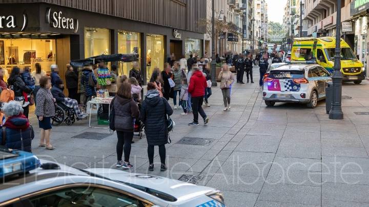 “No ha pasado nada de milagro”, los testigos de lo ocurrido en la Calle Ancha de Albacete sintieron miedo: “Iba a gran velocidad sorteando a la gente”