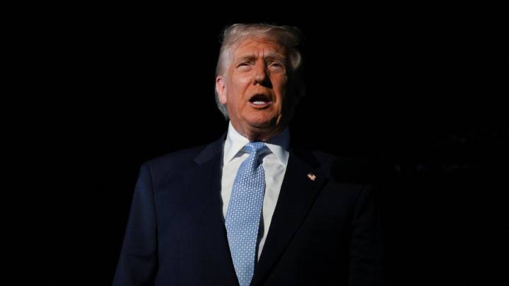 Trump pide ahora a los republicanos que voten a favor de difundir los archivos del 'caso Epstein'