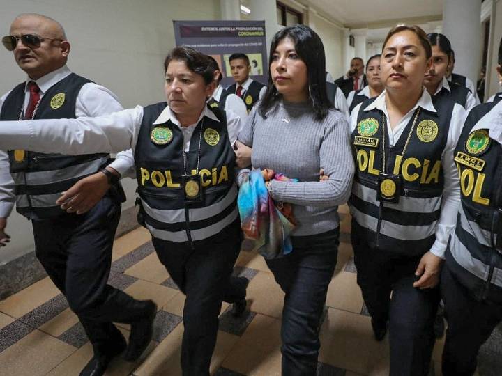 Betssy Chávez no puede viajar a México, dice presidente de Perú