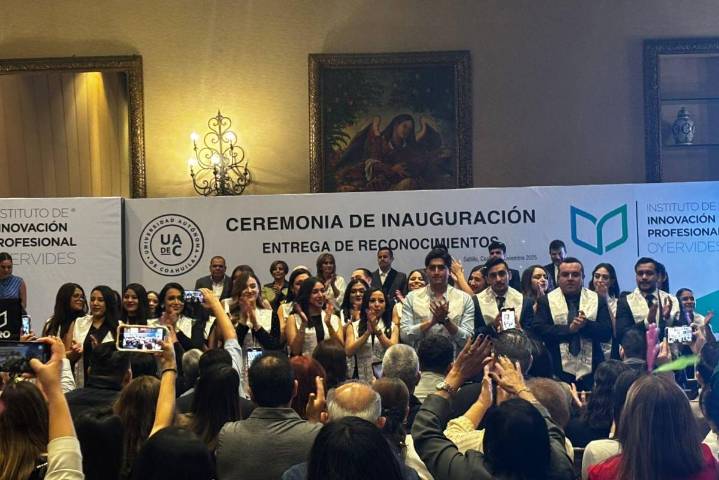 Saltillo: Inauguran Instituto de Innovación Profesional Oyervides; egresa primera generación de especialistas