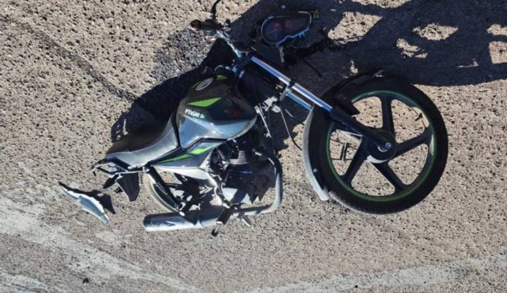 Tres mamporrazos se dieron por separado motorizados deltanos ingresando al hospital