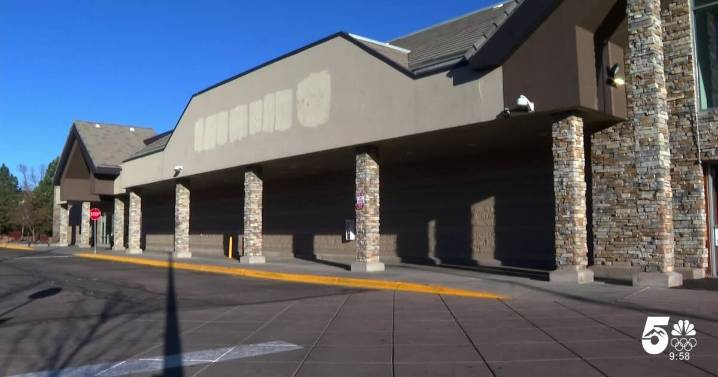 Safeway closure on South Murray Boulevard impacting nearby seniors, food pantry
