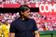 “Para que le llegue a los hermanos chilenos...”: Los tremendos elogios del DT de Sevilla a Alexis y Pellegrini