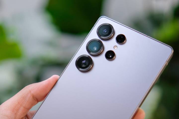 Samsung lanzó el M56 2025 con precio accesible y cámara de 208 MP