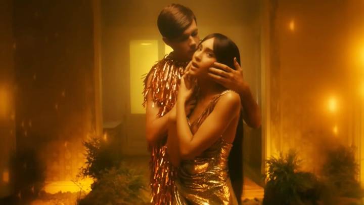 El aragonés Diego Garisa, en un videoclip de Aitana: "Me vio en una serie y llamó a mis agentes"