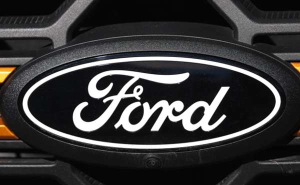 Ford recalls 200,000 Broncos for instrument panel failure