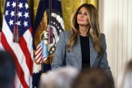 Melania Trump presenta iniciativa para apoyar a jóvenes criados en hogares de acogida