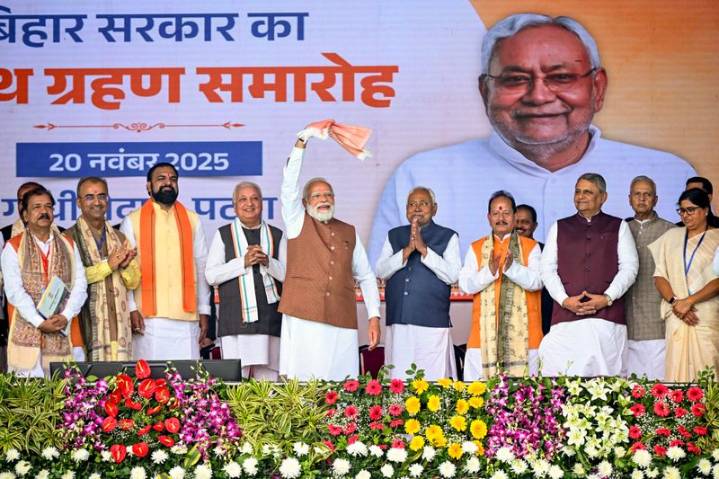 PM Modi’s ‘gamchha’ moment steals the show at swearing