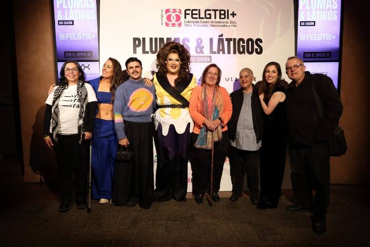 La Felgtbi+ celebra la cultura como  “refugio y espacio de resistencia” en los Premios Pluma