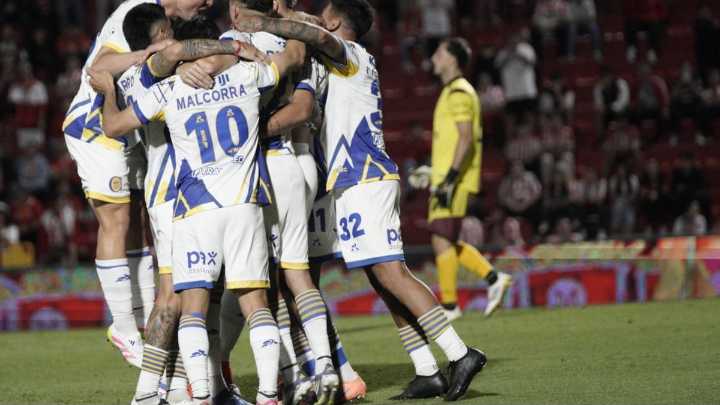 En vivo: Central derrota 3 a 1 a Instituto y acaricia la clasificación a la Supercopa Internacional