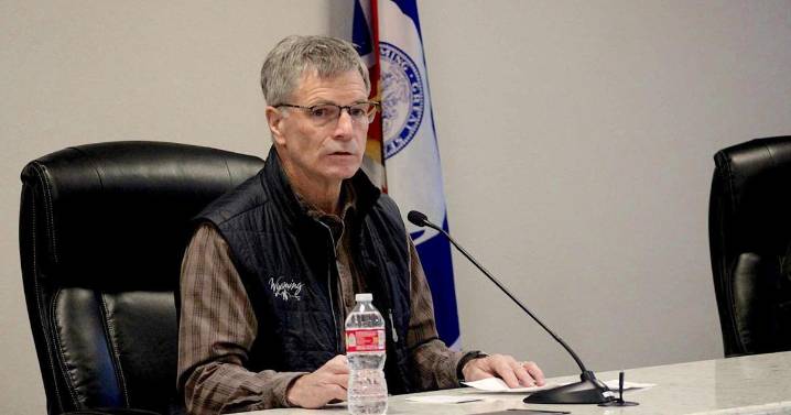 Gordon declares public welfare emergency