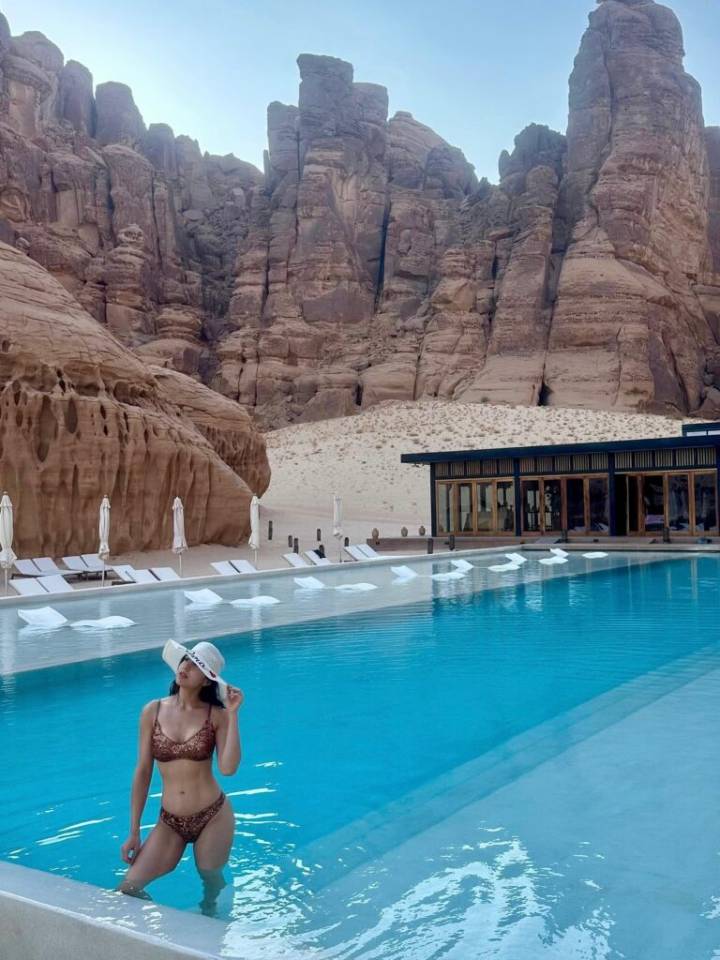 Pataudi princess Bikini Breeze Breaks the Internet