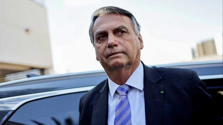 Bolsonaro pide al Supremo cumplir condena en casa por salud