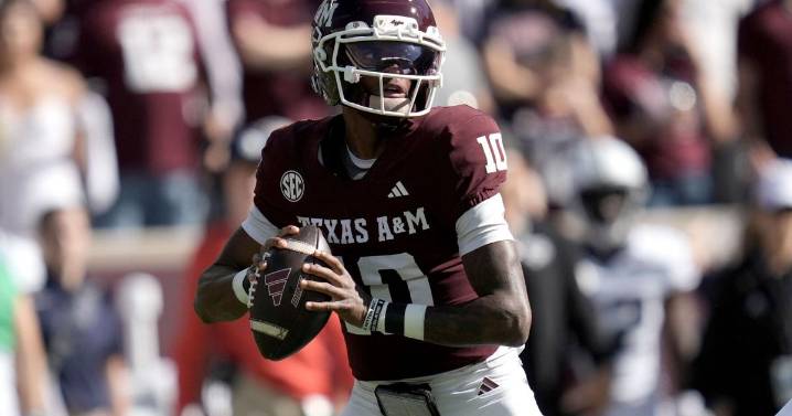 Texas A&M chases perfection and a chance to crush Texas' playoff dreams in high