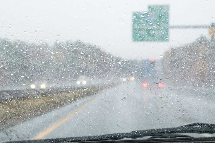 Mass. braces for damp, chilly weekend of rain, thunder and fog