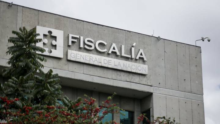 Fiscalía enredada con millonaria licitación; se cae el contrato para el sistema biométrico