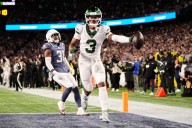 TreVeyon Henderson scores 3 TDs, Patriots beat Jets 27