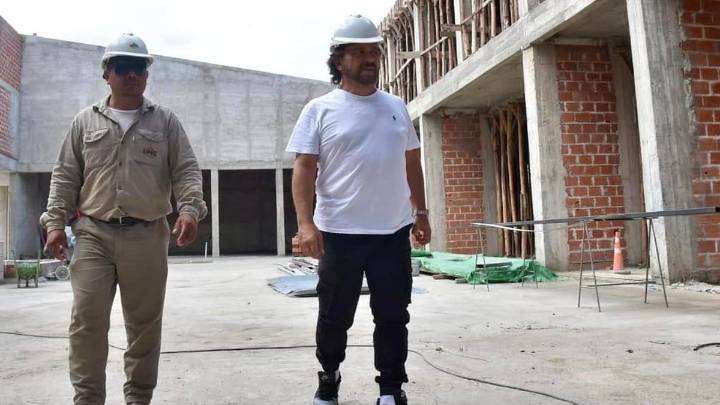 Gustavo Sáenz mira de reojo un pedido de los intendentes para que se presente a la reelección en 2027