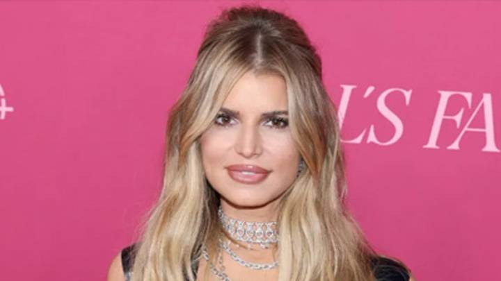 Jessica Simpson Marks 8 Years Sober, Says Alcohol 'Blocked My Dreams'