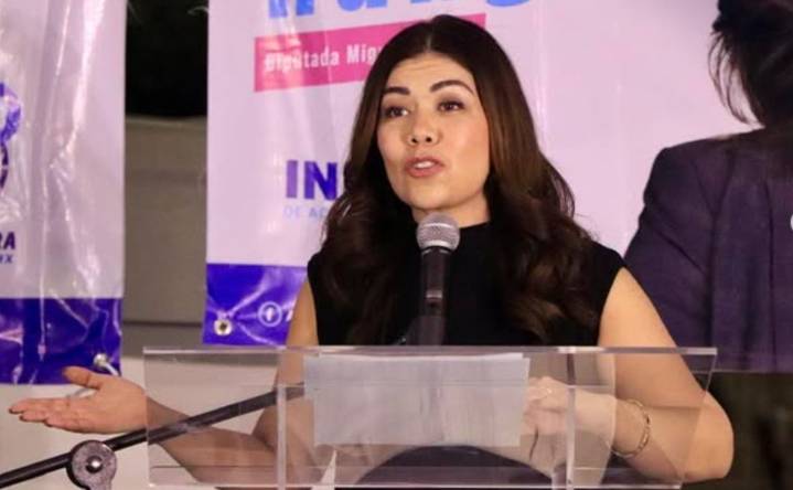 América Rangel intenta evadir disculpa pública a comunidad trans y provoca caos en el Congreso