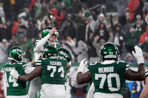 Nick Folk's 56-yard field goal on final play lifts Jets to 27