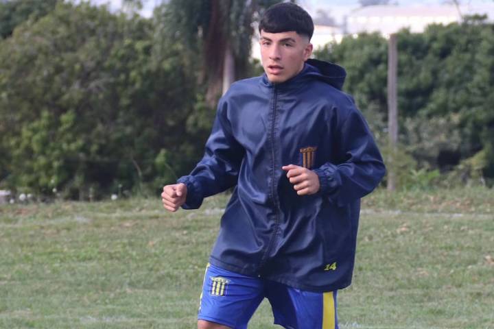 Tenía 17 años. Un futbolista murió ahogado en el Paraná: hacía pocos días había firmado para un club de Primera