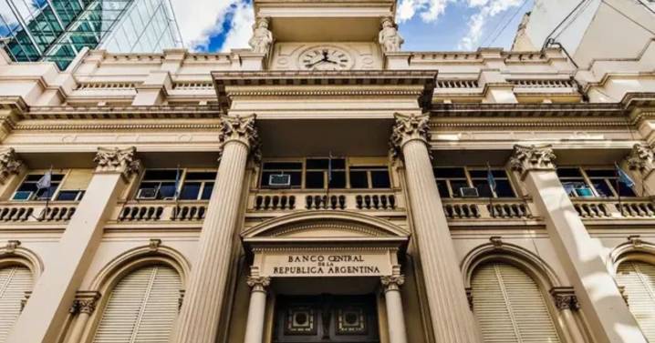 El Banco Central proyectó una fuerte baja de tasas de interés y una reactivación del crédito