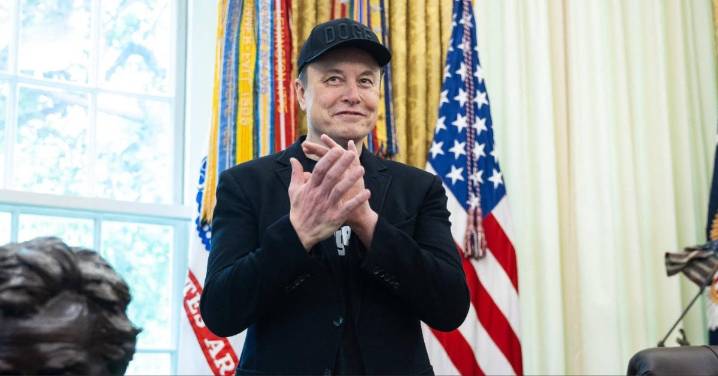 What Is the Elon Musk Grokipedia Controversy?