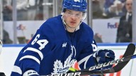 Ex-Leafs center David Kampf joins Canucks on 1