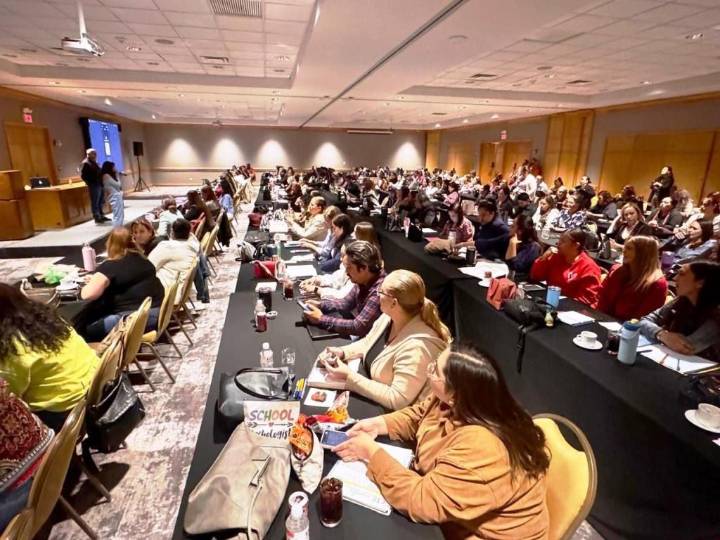 Capacitan a figuras educativas para mejorar atención a estudiantes con autismo