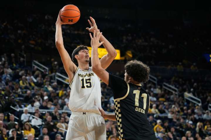 How to watch college basketball live stream today without YouTube TV: Wake Forest Demon Deacons vs. No. 6 Michigan Wolverines