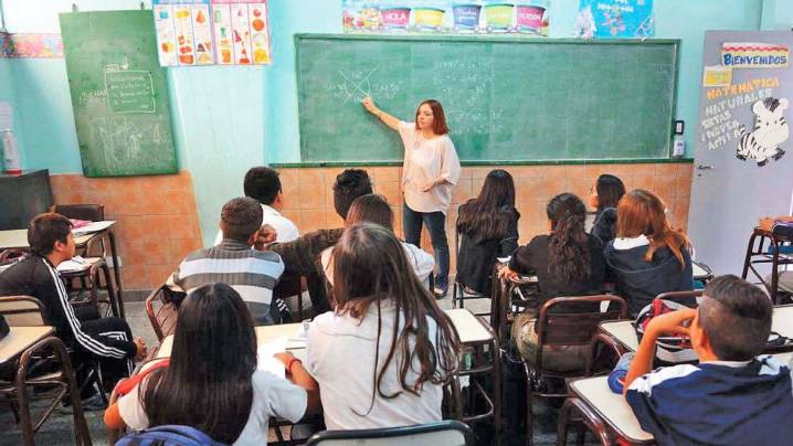 📉 Crisis educativa: 21 provincias recortaron el gasto en 2024 y los salarios docentes siguen en caída
