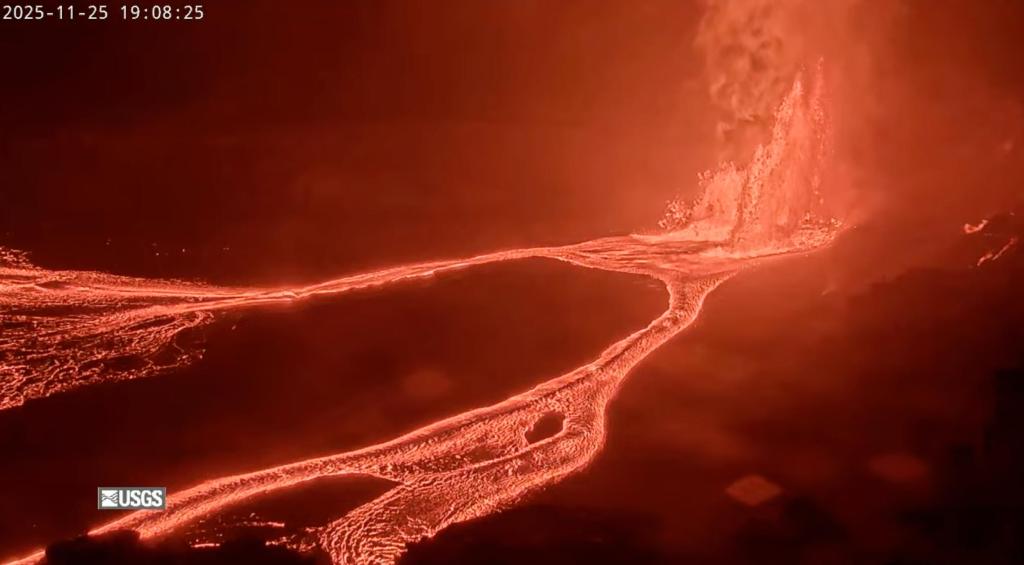 El Kilauea expulsa fuentes de lava por 37ma vez desde que comenzó su erupción el año pasado